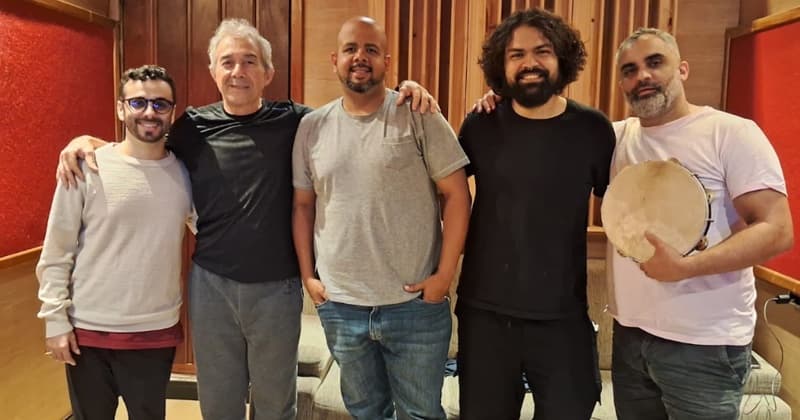 Paulo Targino lança "Noites" no Theatro Municipal