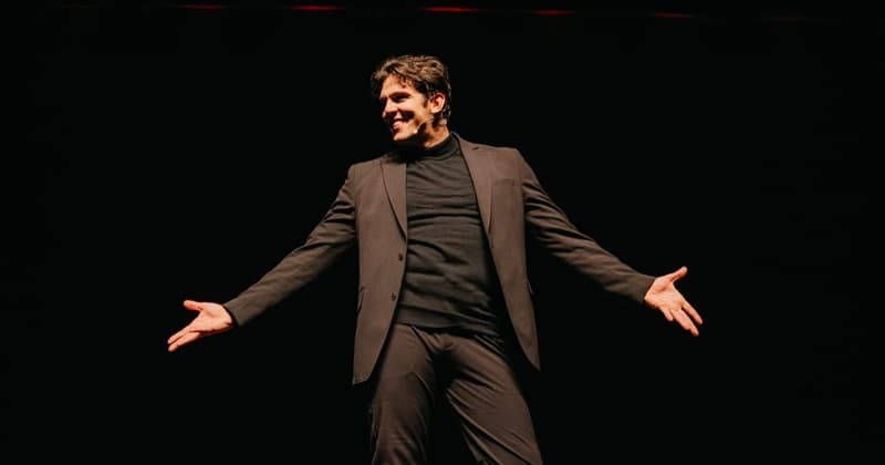Rafael Infante leva sua "Terapia Infernal" para a Sala Nelson
