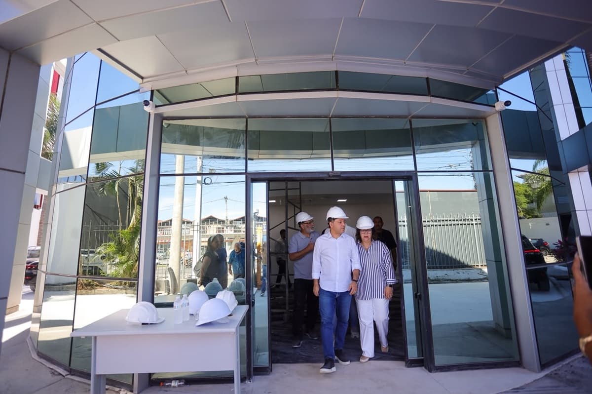Prefeito Rodrigo Neves vistoria implantação do Supercentro de Exames e obras de nova escola na Região Oceânica